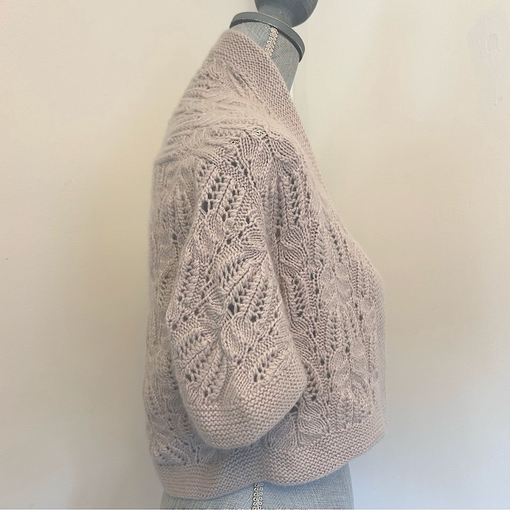 Elegant Cashmere Lace Knit Sweater - Picture 2 of 11